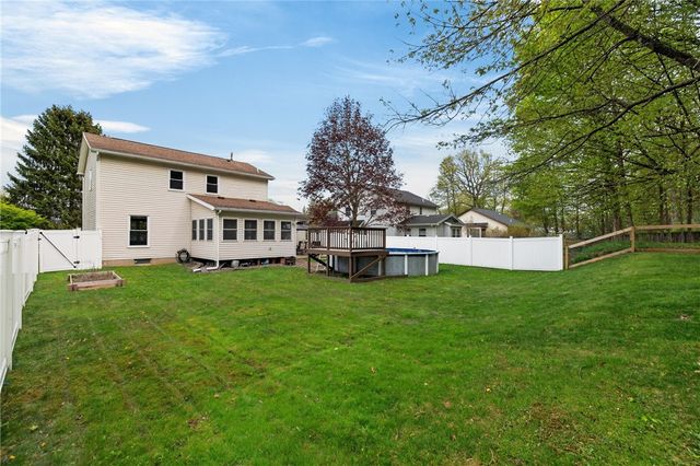 45 Cheshire Lane, Gates, NY 14624