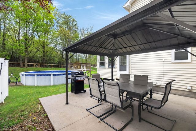 45 Cheshire Lane, Gates, NY 14624