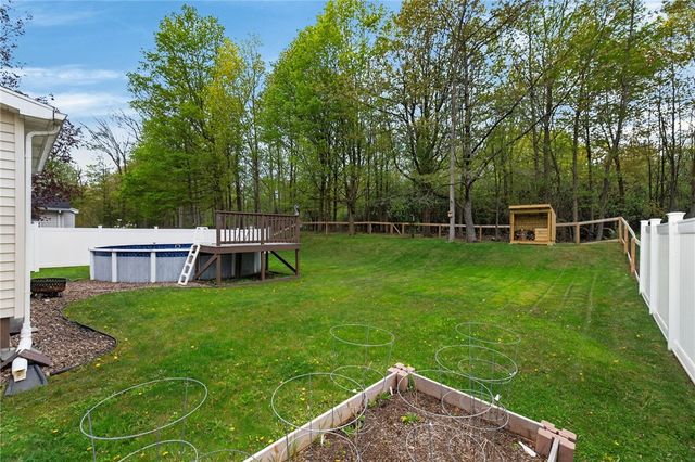 45 Cheshire Lane, Gates, NY 14624