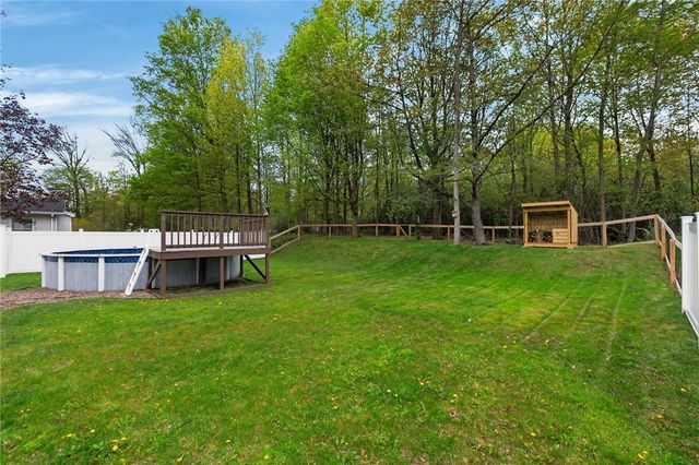 45 Cheshire Lane, Gates, NY 14624