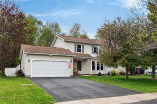 45 Cheshire Lane, Gates, NY 14624