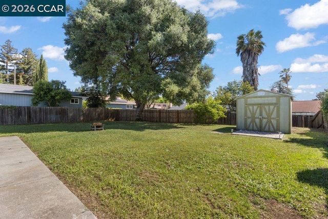 2214 Pennsylvania Avenue, Fairfield, CA 94533