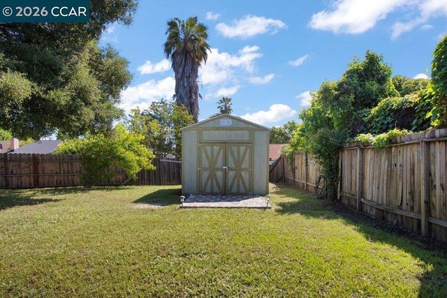 2214 Pennsylvania Avenue, Fairfield, CA 94533