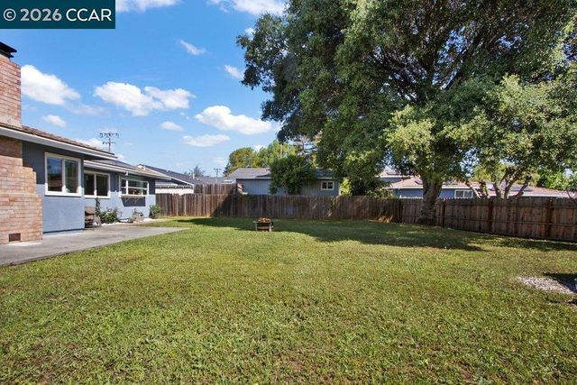 2214 Pennsylvania Avenue, Fairfield, CA 94533