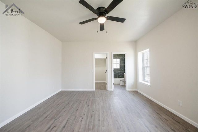 102 W MAGNOLIA AVENUE, Iowa Park, TX 76367