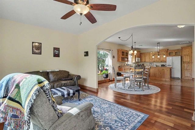 119 Granite Ridge Cir, Medicine Park, OK 73557