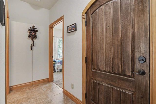119 Granite Ridge Cir, Medicine Park, OK 73557