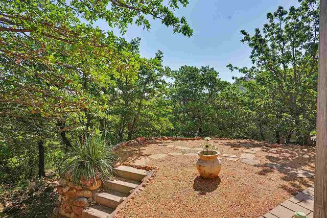 119 Granite Ridge Cir, Medicine Park, OK 73557