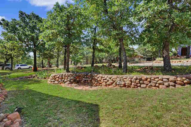 119 Granite Ridge Cir, Medicine Park, OK 73557