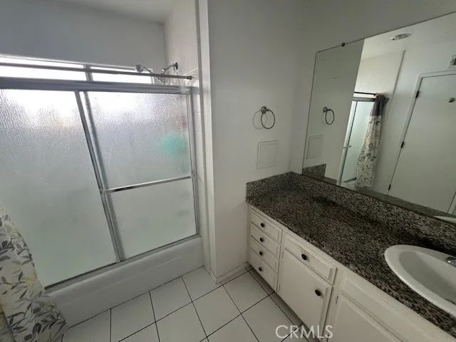 1140 Amberwood Drive, Hemet, CA 92543
