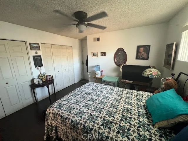 1140 Amberwood Drive, Hemet, CA 92543