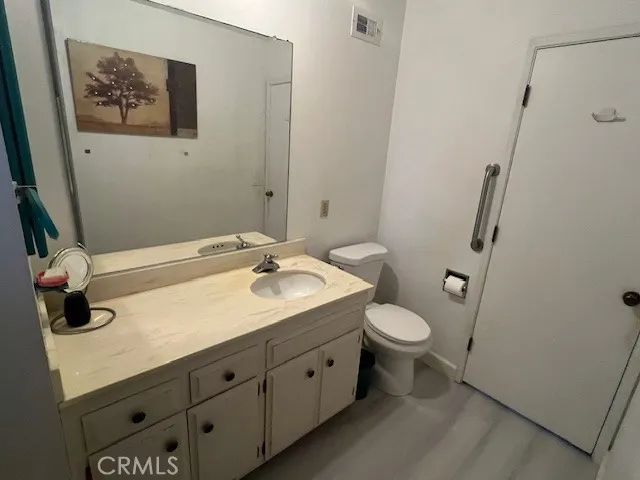 1140 Amberwood Drive, Hemet, CA 92543