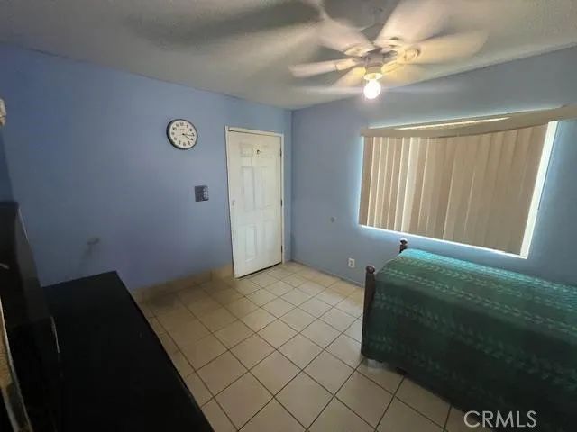 1140 Amberwood Drive, Hemet, CA 92543