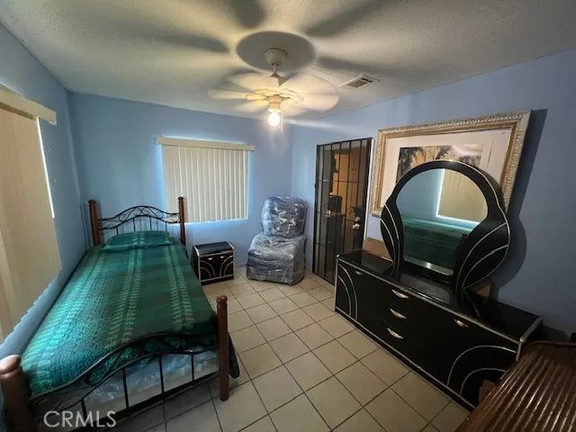 1140 Amberwood Drive, Hemet, CA 92543
