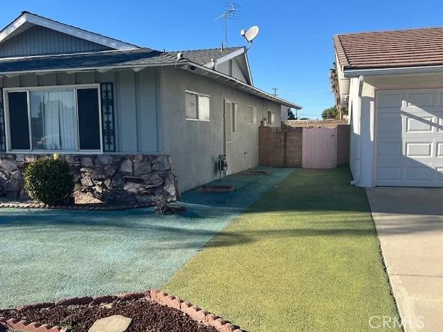 1140 Amberwood Drive, Hemet, CA 92543