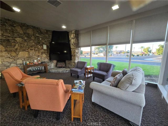 1140 Amberwood Drive, Hemet, CA 92543