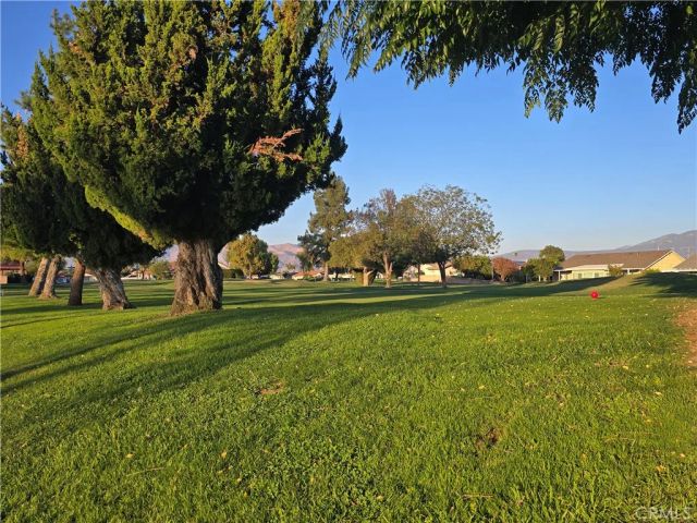 1140 Amberwood Drive, Hemet, CA 92543