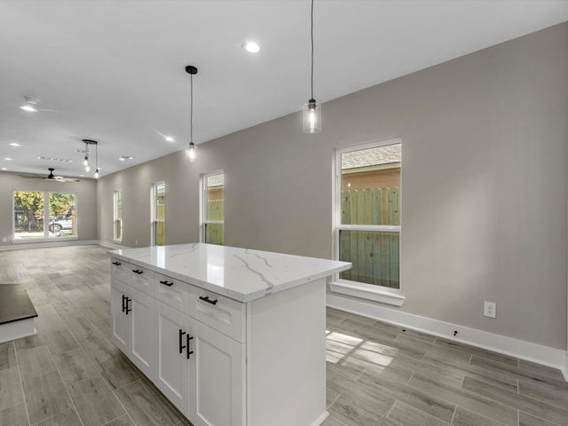 7802 Queen Street A, Houston, TX 77028