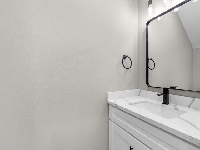 7802 Queen Street A, Houston, TX 77028