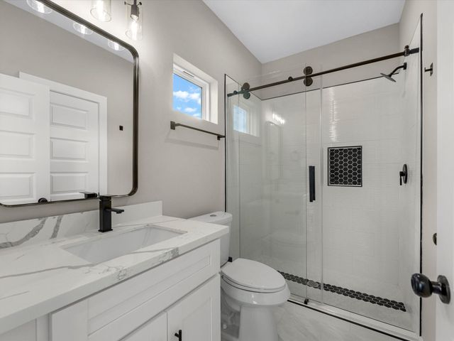 7802 Queen Street A, Houston, TX 77028