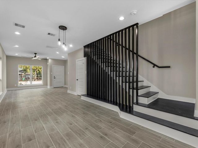 7802 Queen Street A, Houston, TX 77028