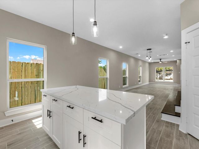 7802 Queen Street A, Houston, TX 77028