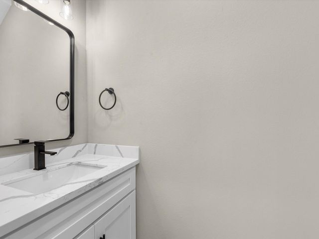 7802 Queen Street A, Houston, TX 77028