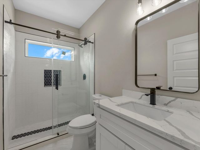 7802 Queen Street A, Houston, TX 77028