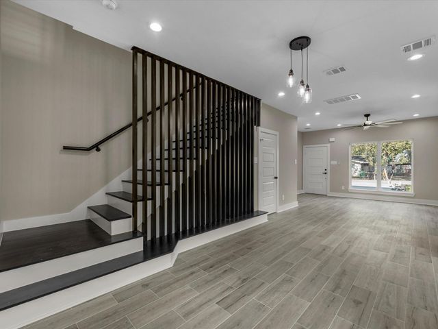 7802 Queen Street A, Houston, TX 77028