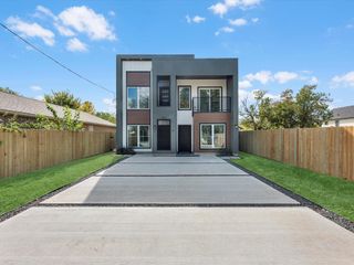 7802 Queen Street A, Houston, TX 77028