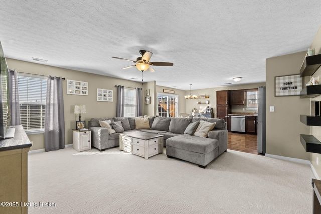 189 Magnolia Dr, Shepherdsville, KY 40165