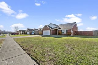 189 Magnolia Dr, Shepherdsville, KY 40165