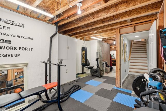 9111 N Kensington Dr, Spokane, WA 99208