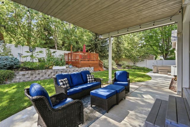 9111 N Kensington Dr, Spokane, WA 99208