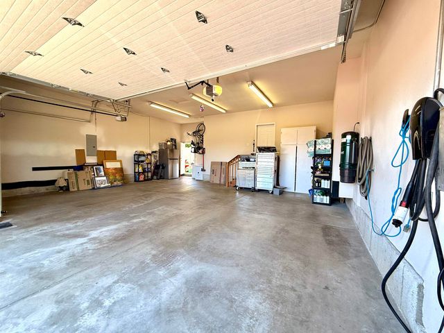 9111 N Kensington Dr, Spokane, WA 99208