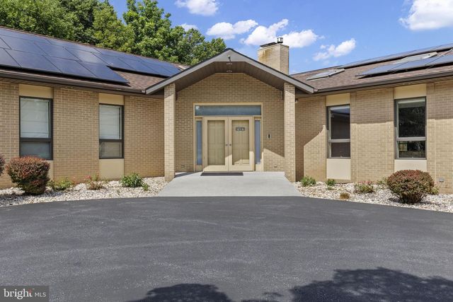 253 BRINDLE RD, Mechanicsburg, PA 17050
