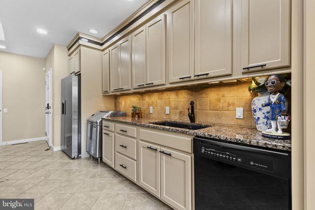 253 BRINDLE RD, Mechanicsburg, PA 17050
