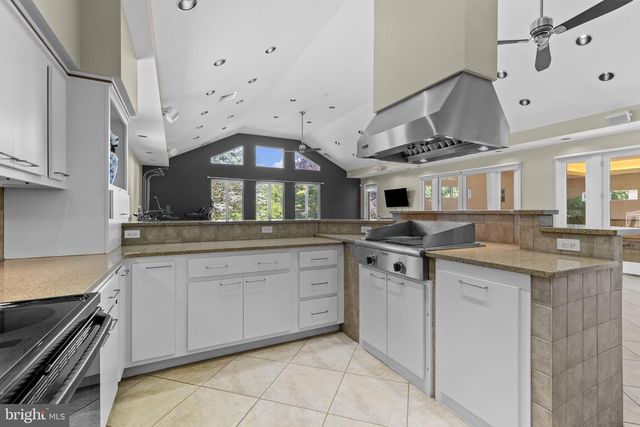253 BRINDLE RD, Mechanicsburg, PA 17050