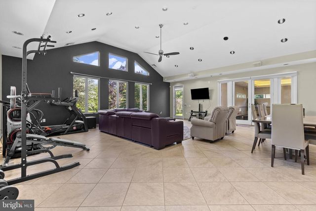 253 BRINDLE RD, Mechanicsburg, PA 17050