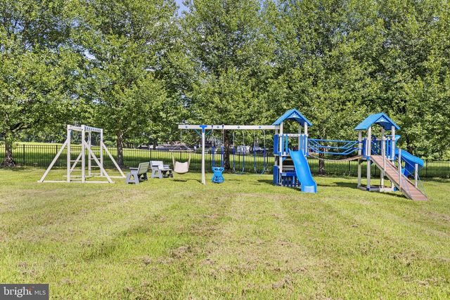 253 BRINDLE RD, Mechanicsburg, PA 17050