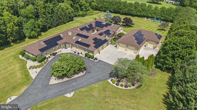 253 BRINDLE RD, Mechanicsburg, PA 17050