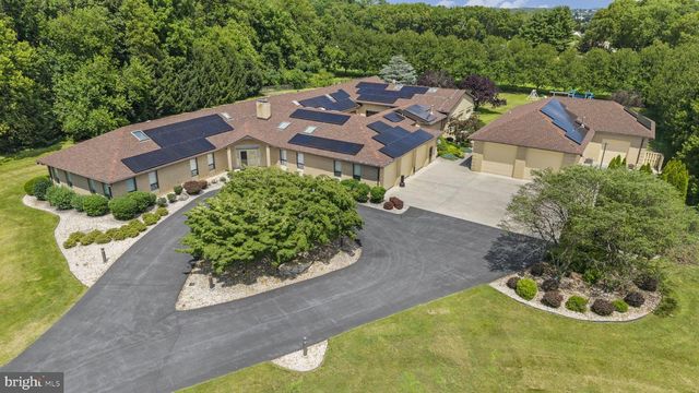 253 BRINDLE RD, Mechanicsburg, PA 17050