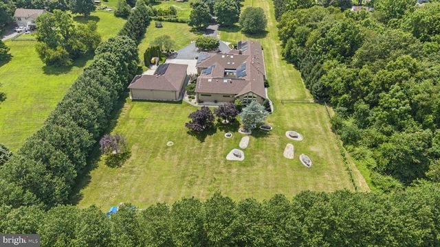 253 BRINDLE RD, Mechanicsburg, PA 17050