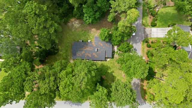 302 Azalea Dr., Mullins, SC 29574