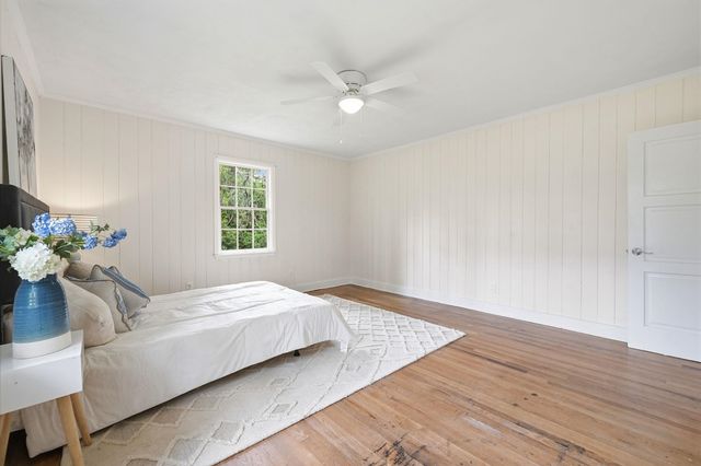 302 Azalea Dr., Mullins, SC 29574