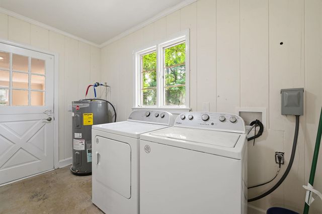 302 Azalea Dr., Mullins, SC 29574