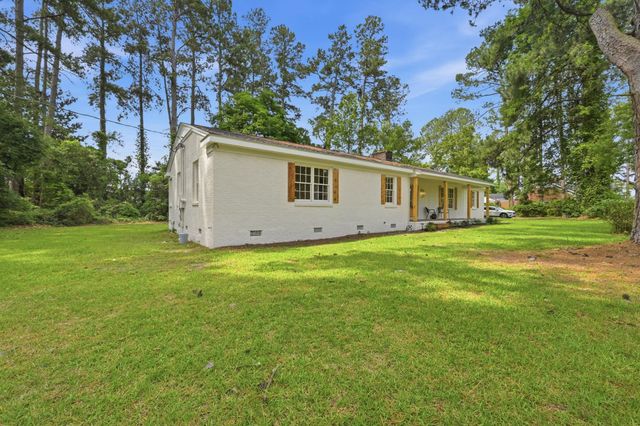 302 Azalea Dr., Mullins, SC 29574