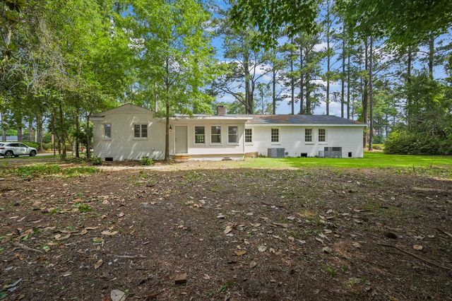 302 Azalea Dr., Mullins, SC 29574