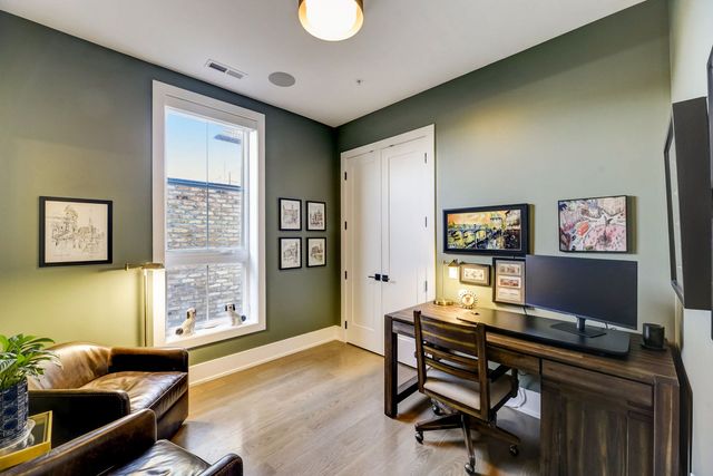 5015 N Clark Street 201, Chicago, IL 60640