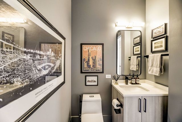 5015 N Clark Street 201, Chicago, IL 60640